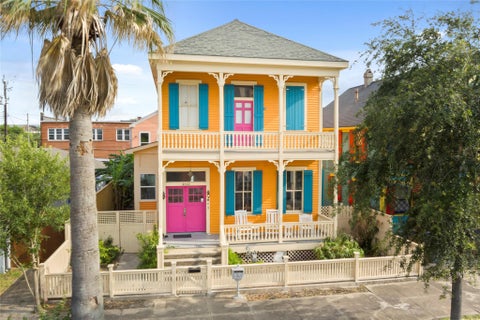 Photo of 2122 Avenue K, Galveston, TX 77550 (MLS # 18267258)