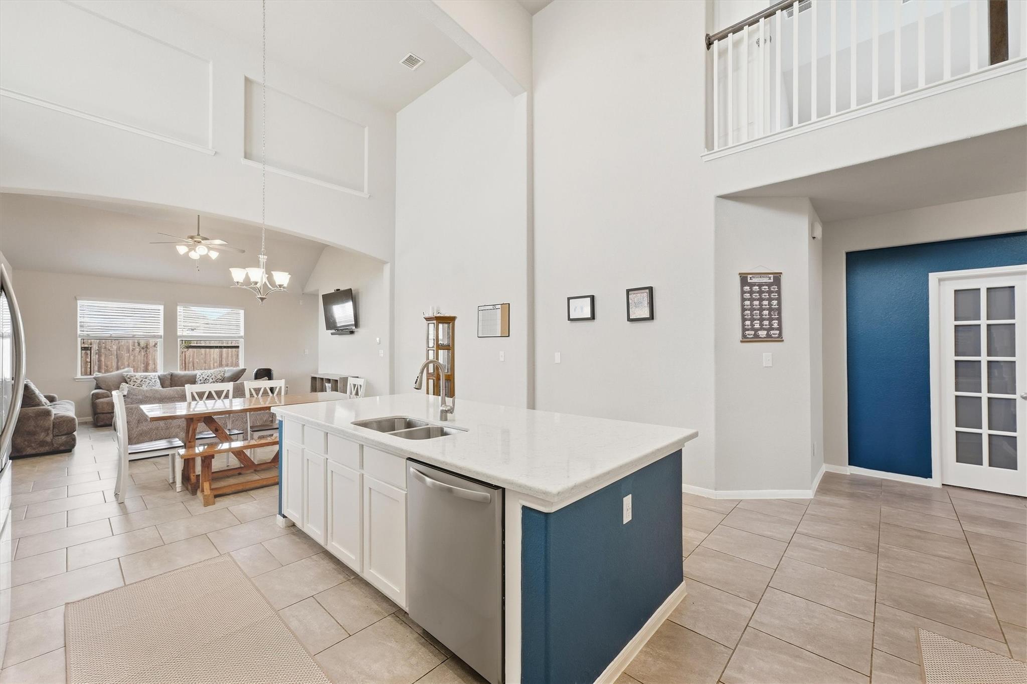 215 San Gabriel
