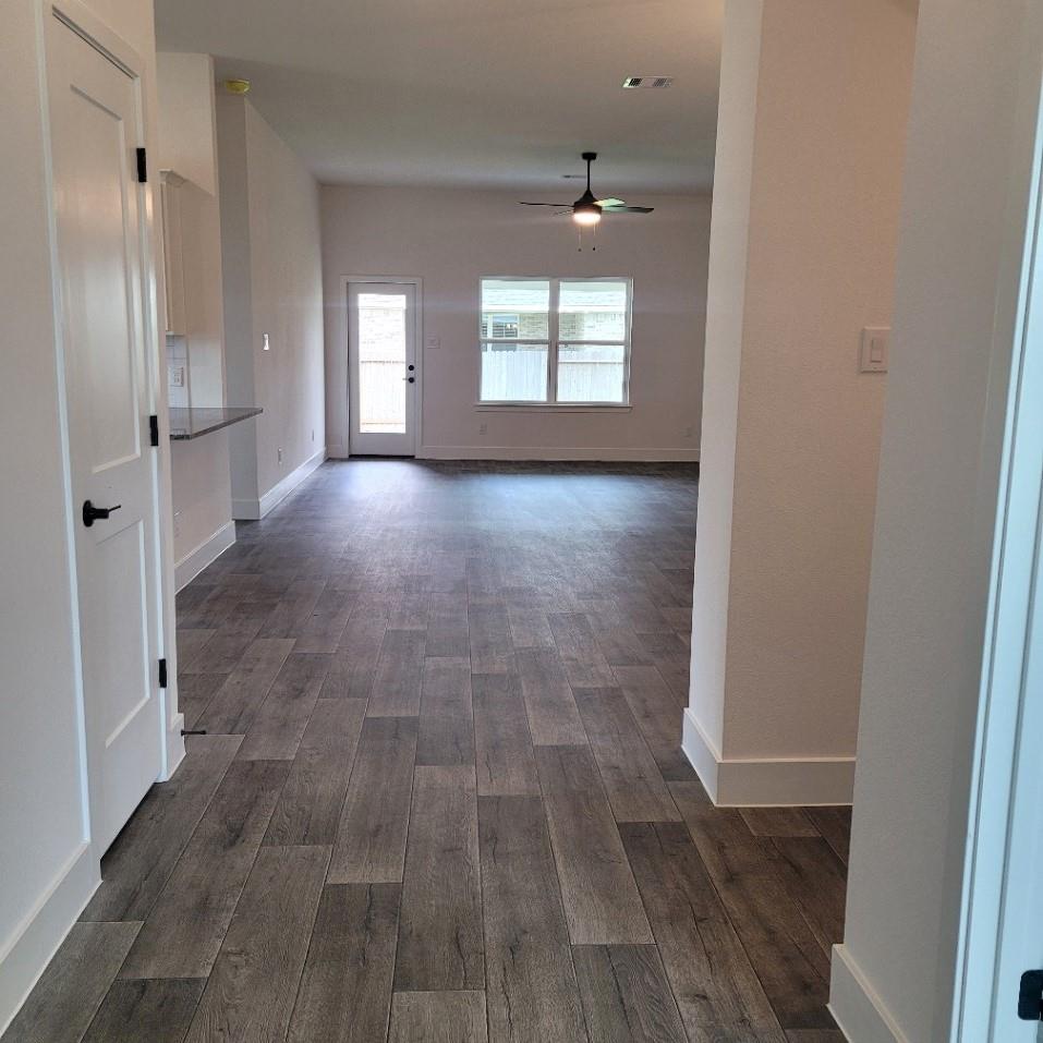 4313 Leslies Way