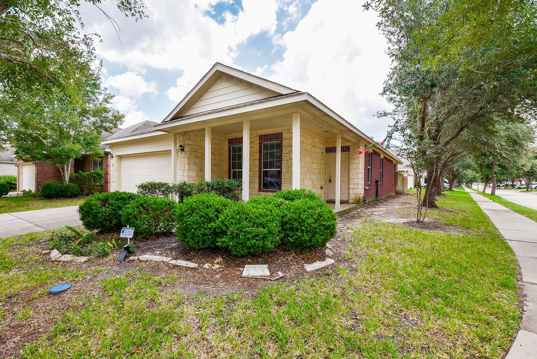 6014 Starbrook Creek Drive