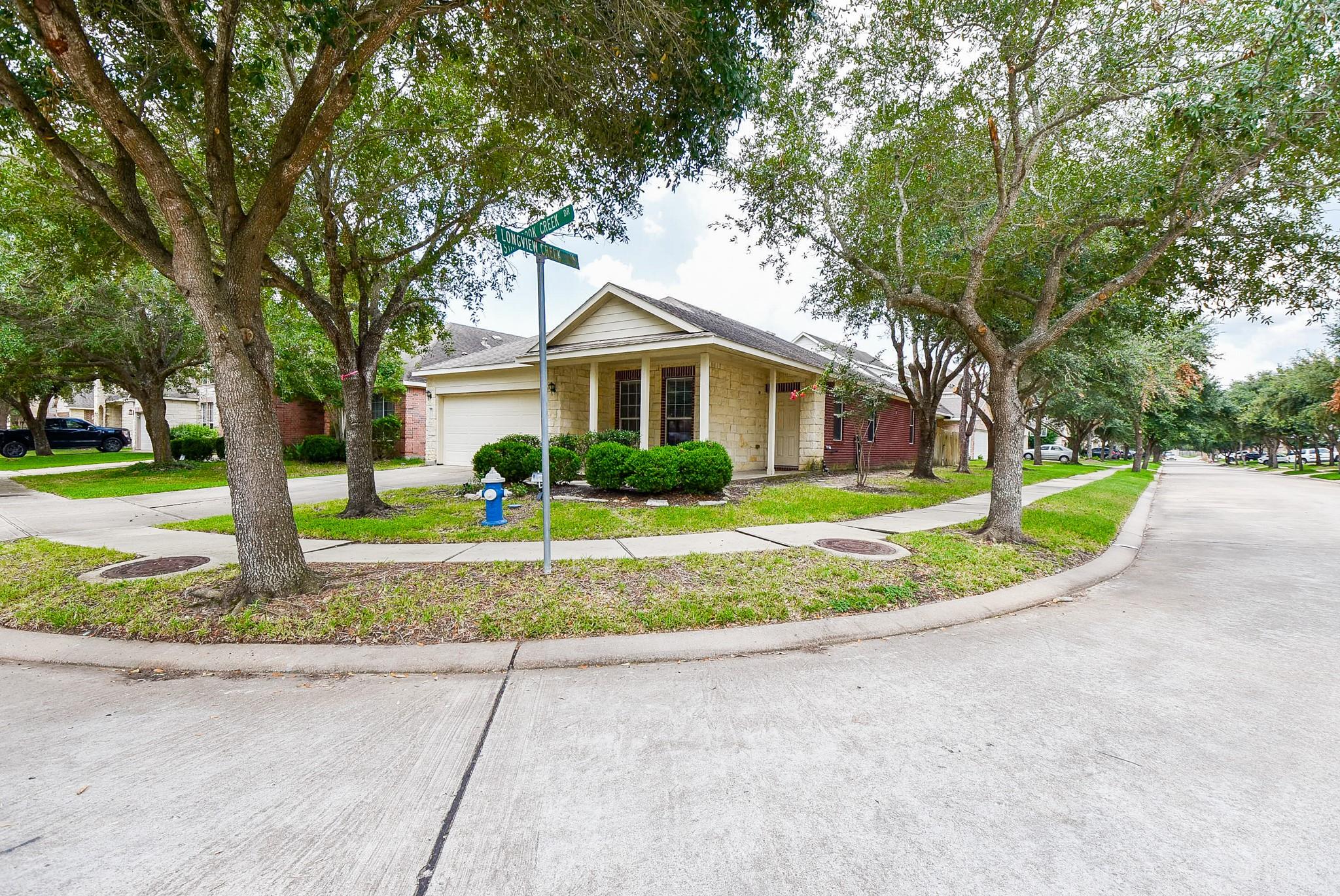 6014 Starbrook Creek Drive