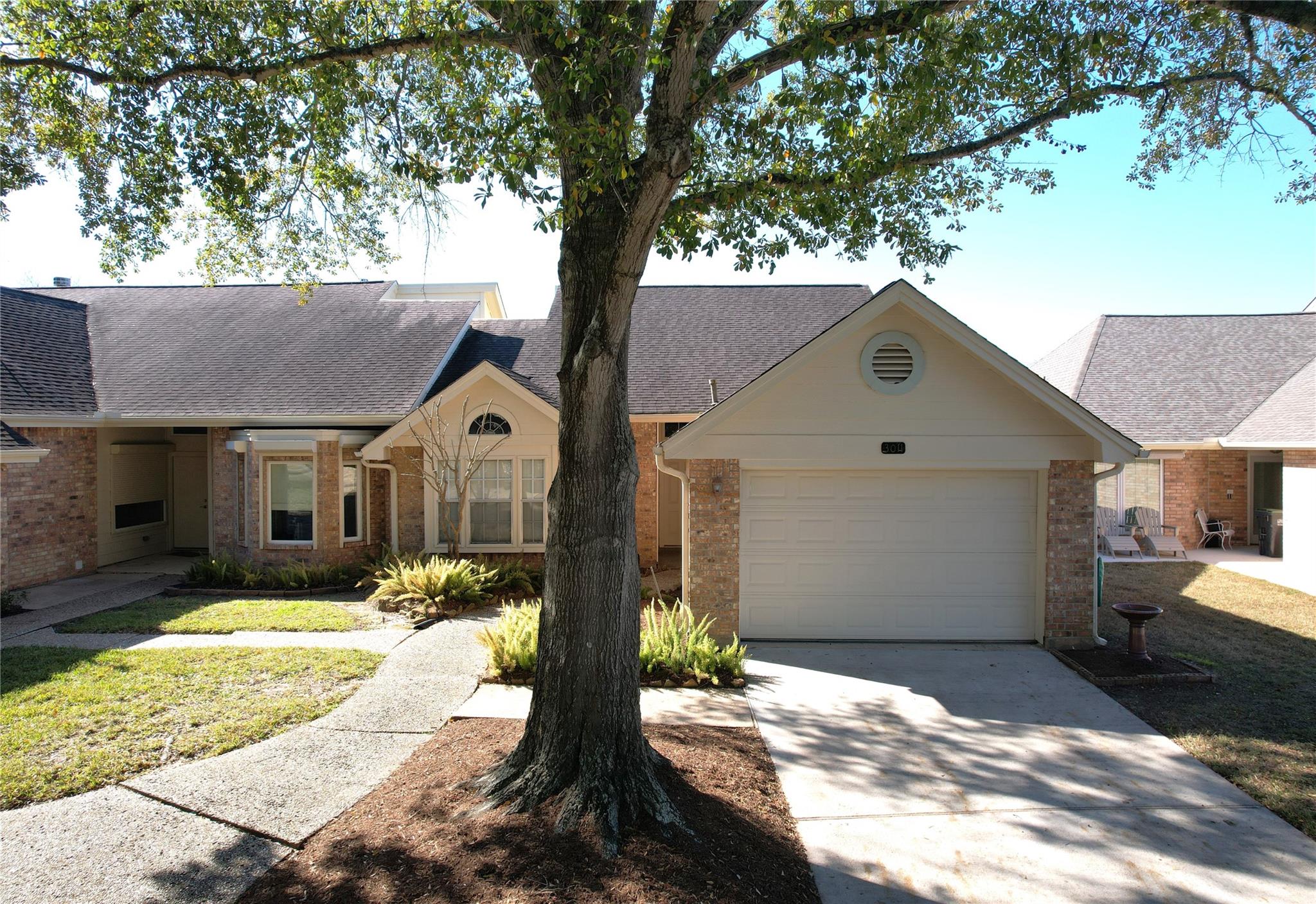 3011 Flower Field Lane