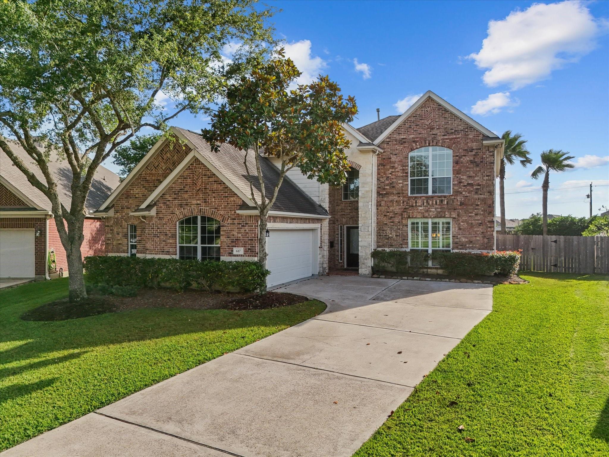 617 Forest Village