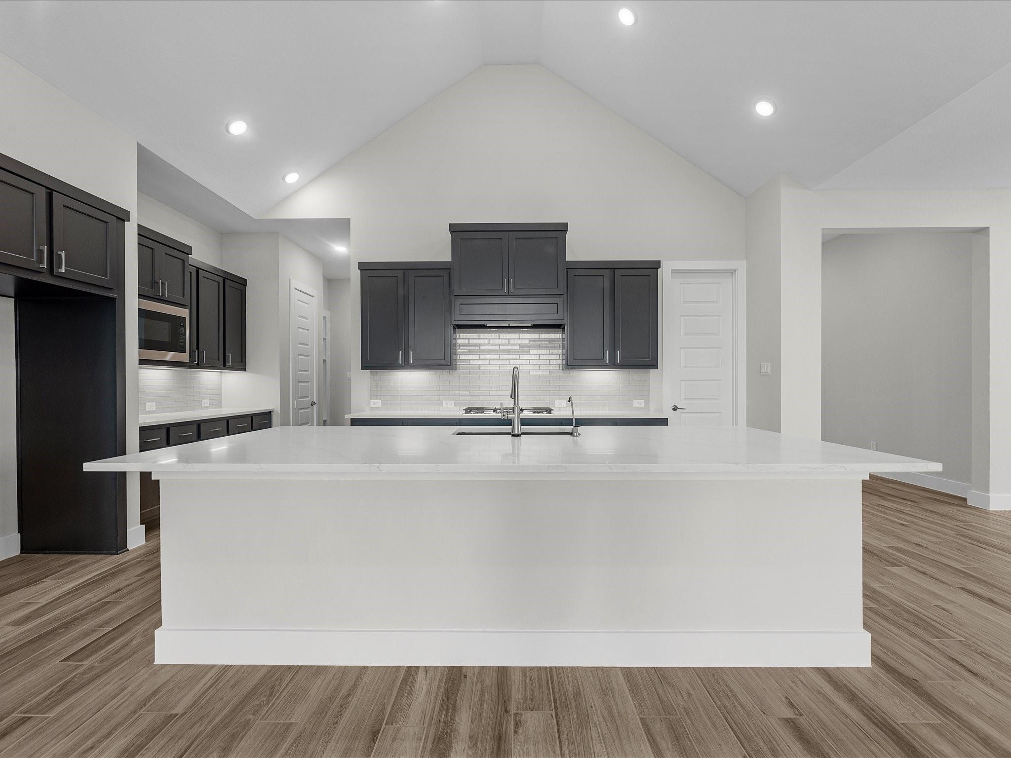 8127 Sunny Ridge Drive