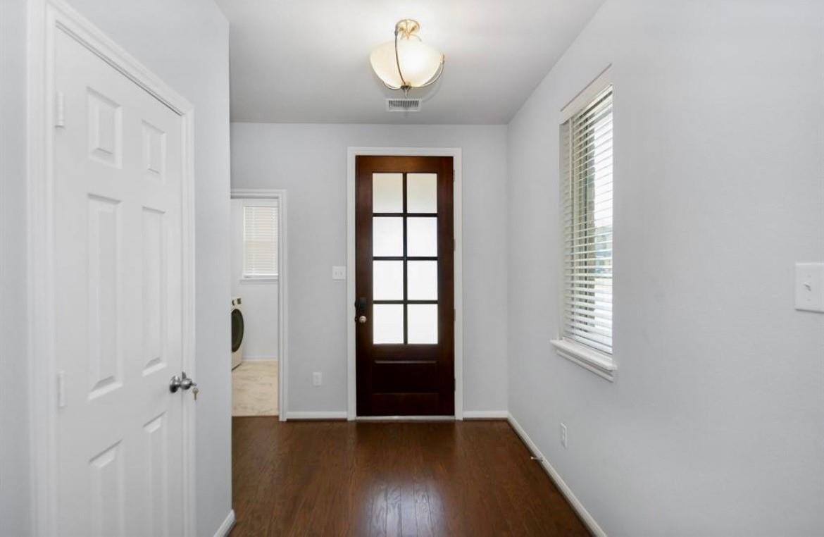 10406 Mount Winchell Drive