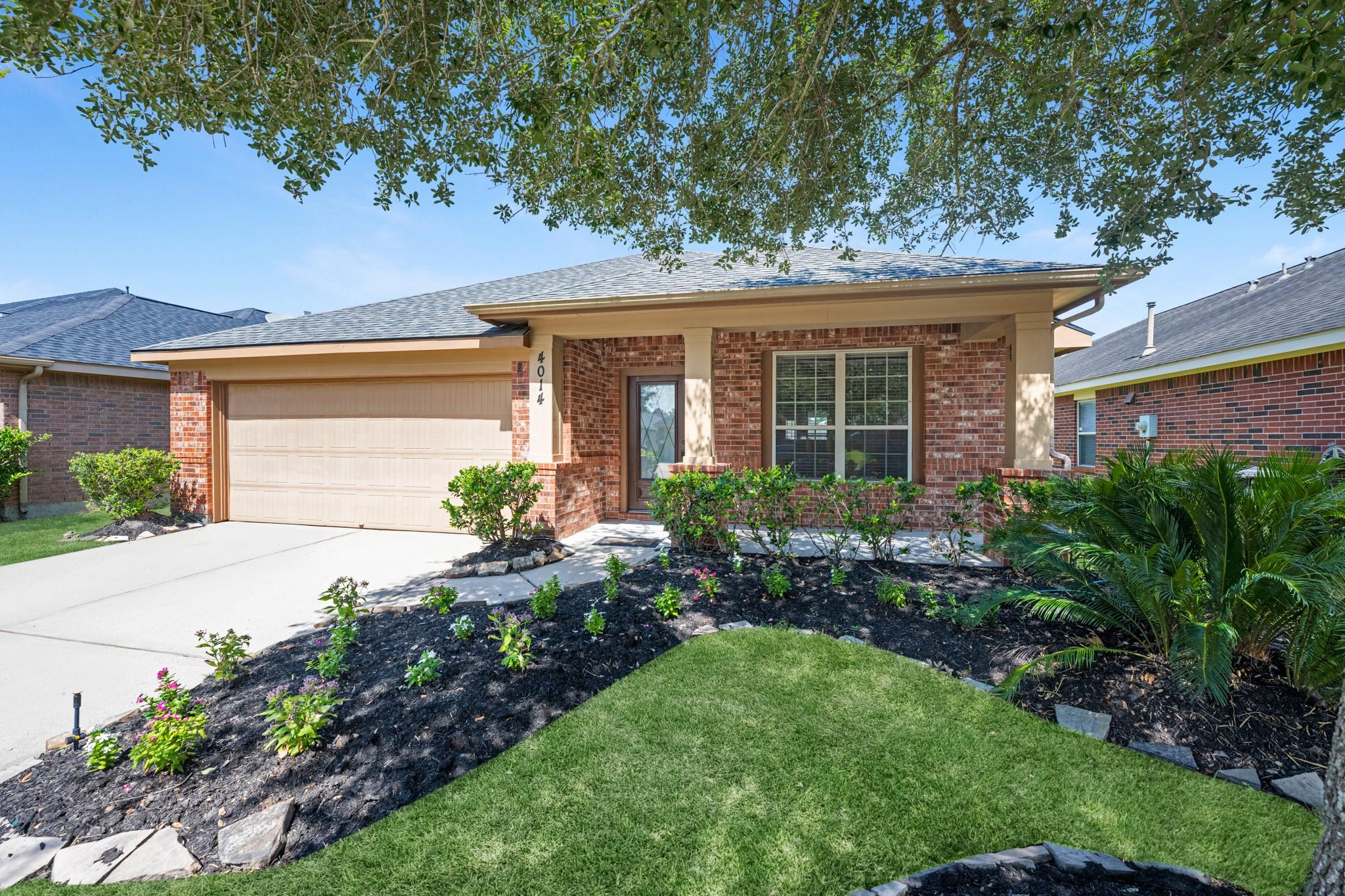 4014 Pinecrest Hollow