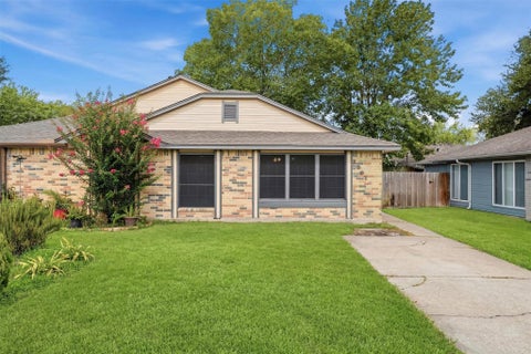 Photo of 10015 Ridgecoral Drive, Houston, TX 77038 (MLS # 9045472)