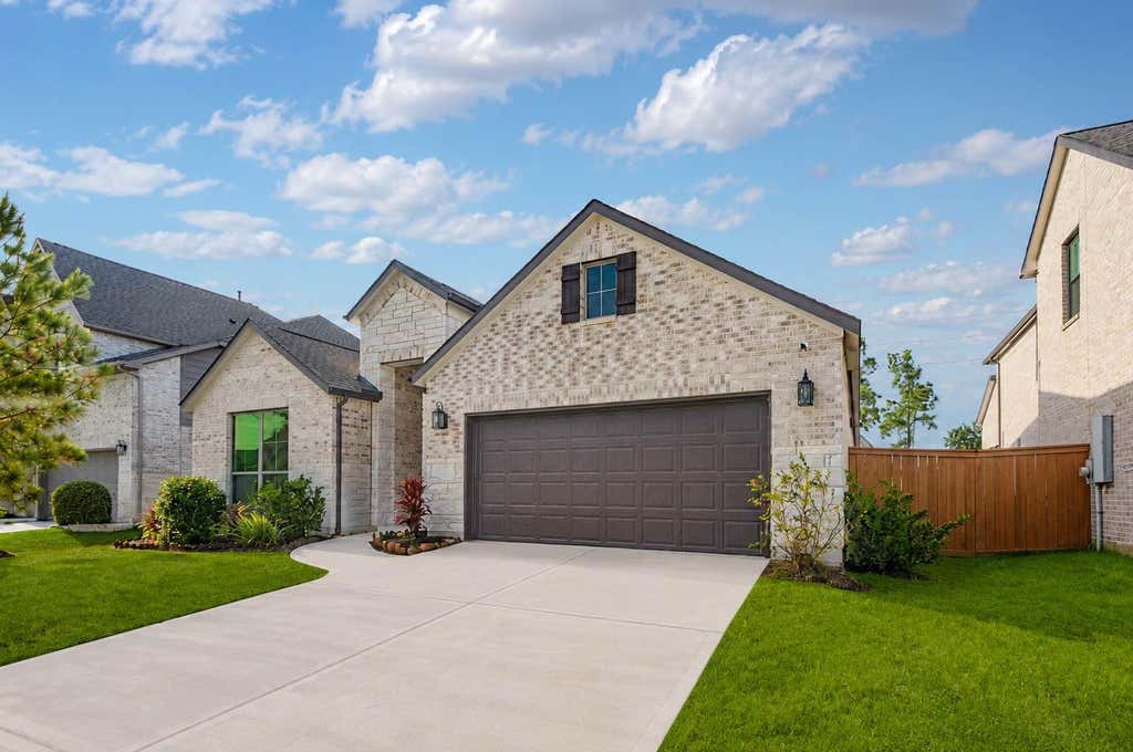 Photo of 12427 Tullich Run Drive, Humble, TX 77346 (MLS # 51499324)