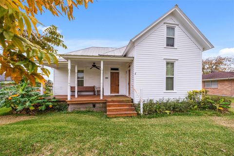 Photo of 695 Wightman Street, Matagorda, TX 77457 (MLS # 30537531)