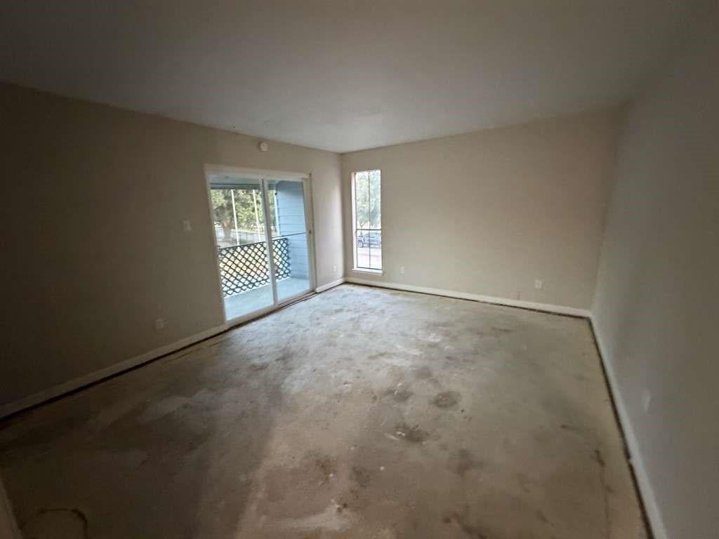 5625 Antoine Drive 306