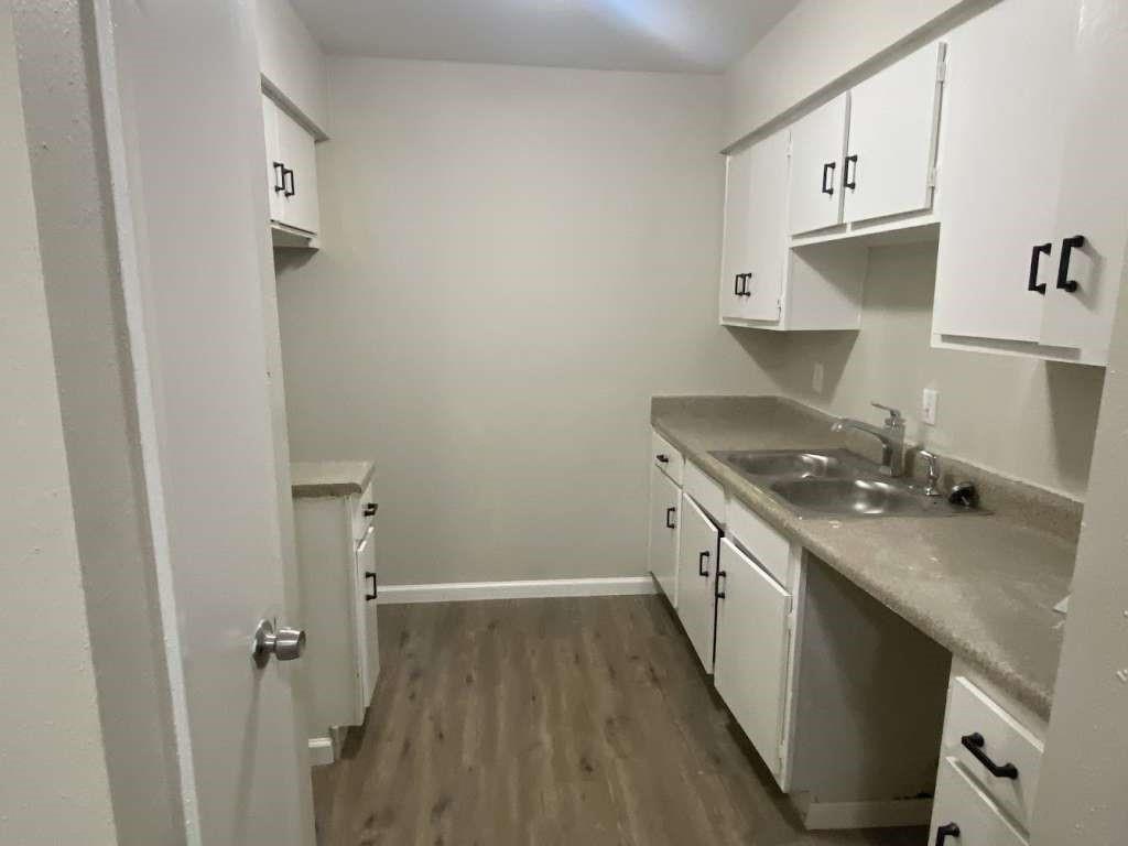 5625 Antoine Drive 306