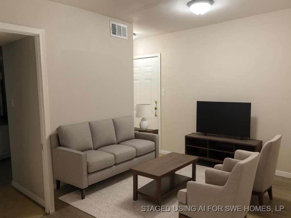 5625 Antoine Drive 306