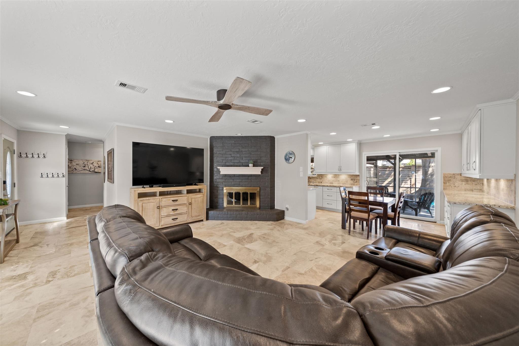 2516 Village Circle Drive