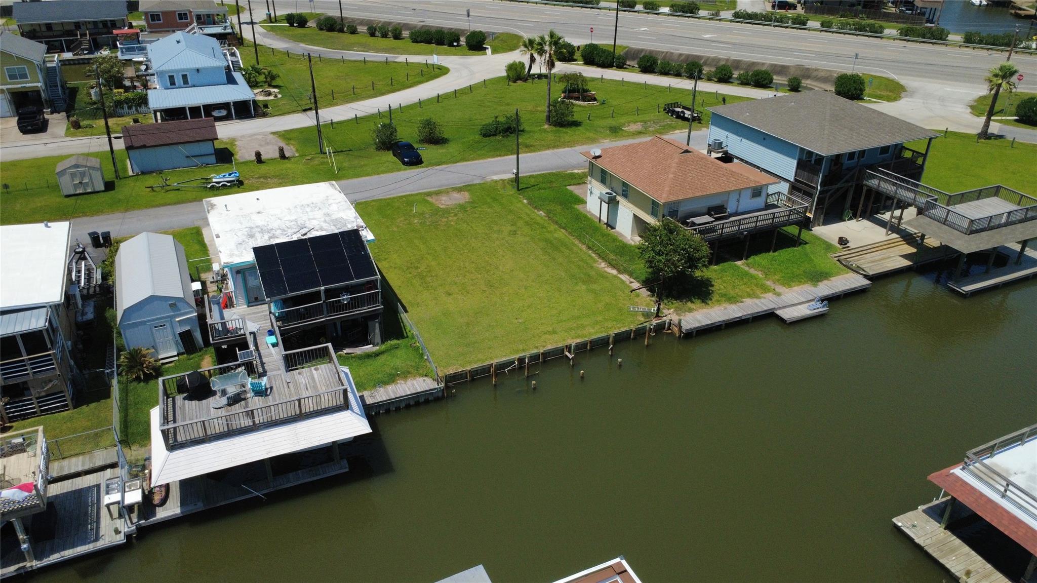28 Lakeside Drive