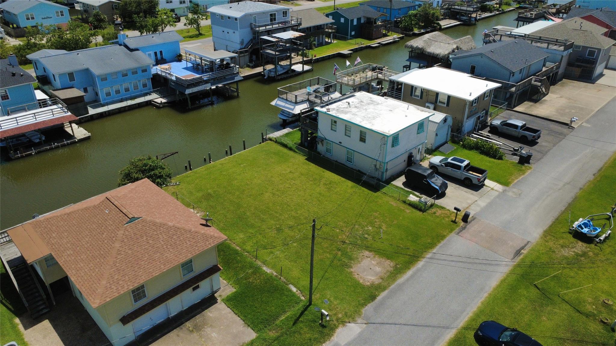 28 Lakeside Drive