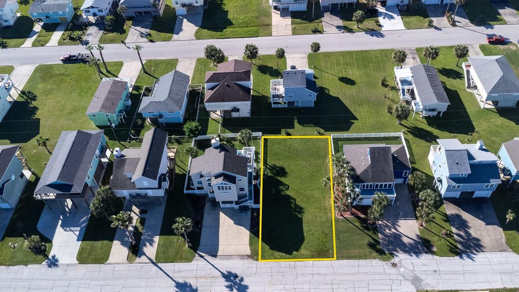 Photo of 15 Mutiny Lane, Galveston, TX 77554 (MLS # 11251125)