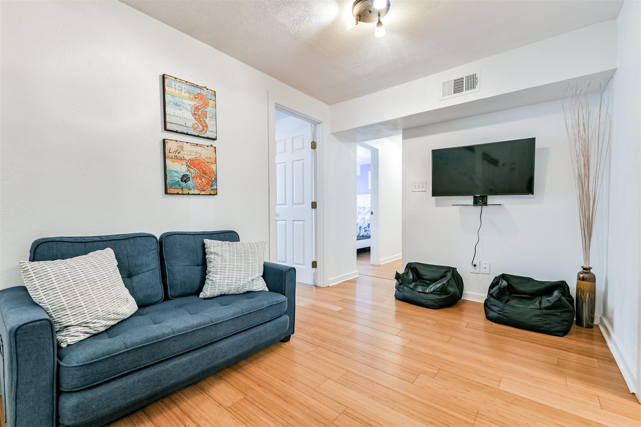 Galveston, Texas 77550, United States, 4 Bedrooms Bedrooms, ,3 BathroomsBathrooms,Residential,Active,193378