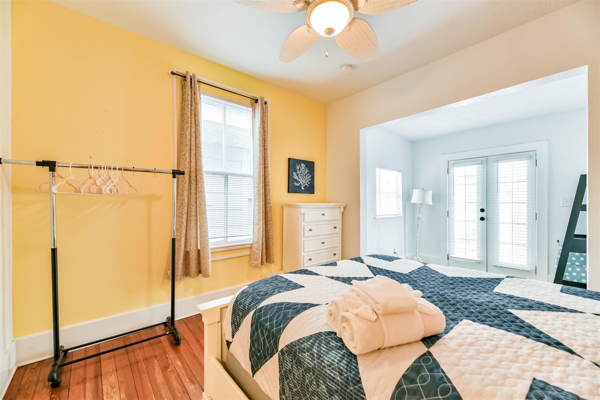 Galveston, Texas 77550, United States, 4 Bedrooms Bedrooms, ,3 BathroomsBathrooms,Residential,Active,193378