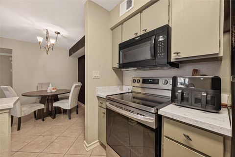 Tiny photo for 4649 Wild Indigo Street #336, Houston, TX 77027 (MLS # 86072568)