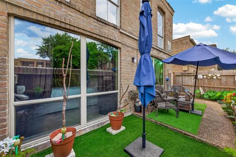 Tiny photo for 4649 Wild Indigo Street #336, Houston, TX 77027 (MLS # 86072568)