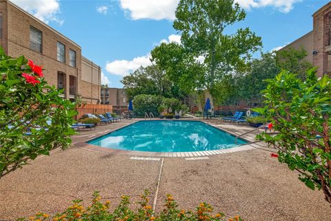 Tiny photo for 4649 Wild Indigo Street #336, Houston, TX 77027 (MLS # 86072568)