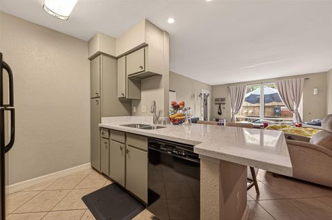 Tiny photo for 4649 Wild Indigo Street #336, Houston, TX 77027 (MLS # 86072568)