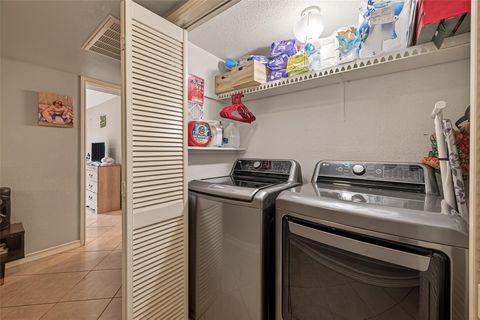 Tiny photo for 4649 Wild Indigo Street #336, Houston, TX 77027 (MLS # 86072568)