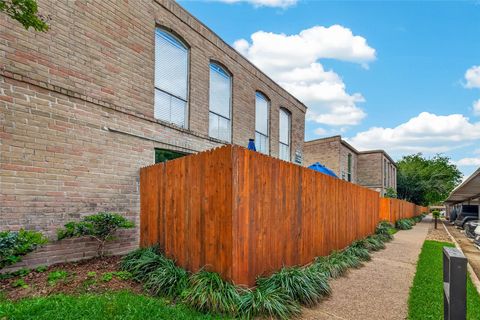 Tiny photo for 4649 Wild Indigo Street #336, Houston, TX 77027 (MLS # 86072568)