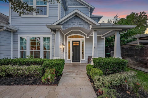 Photo of 8558 Ridgepoint Drive, Houston, TX 77055 (MLS # 38794468)
