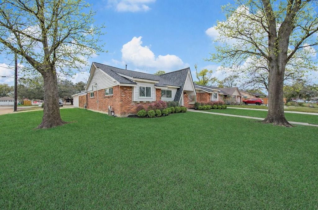 Photo of 4303 Marlborough Drive, Houston, TX 77092 (MLS # 59349296)