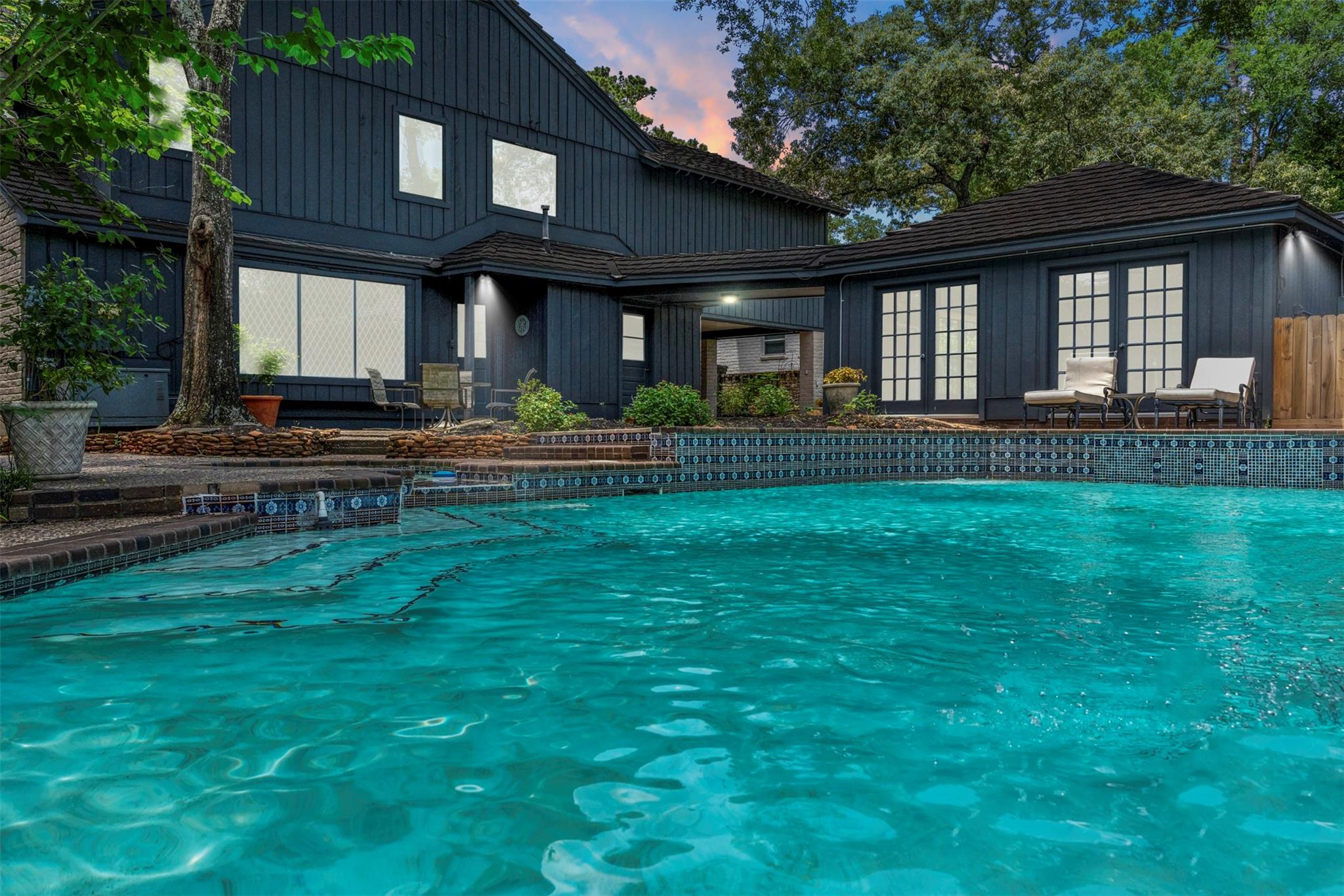 6106 Larkmount Drive