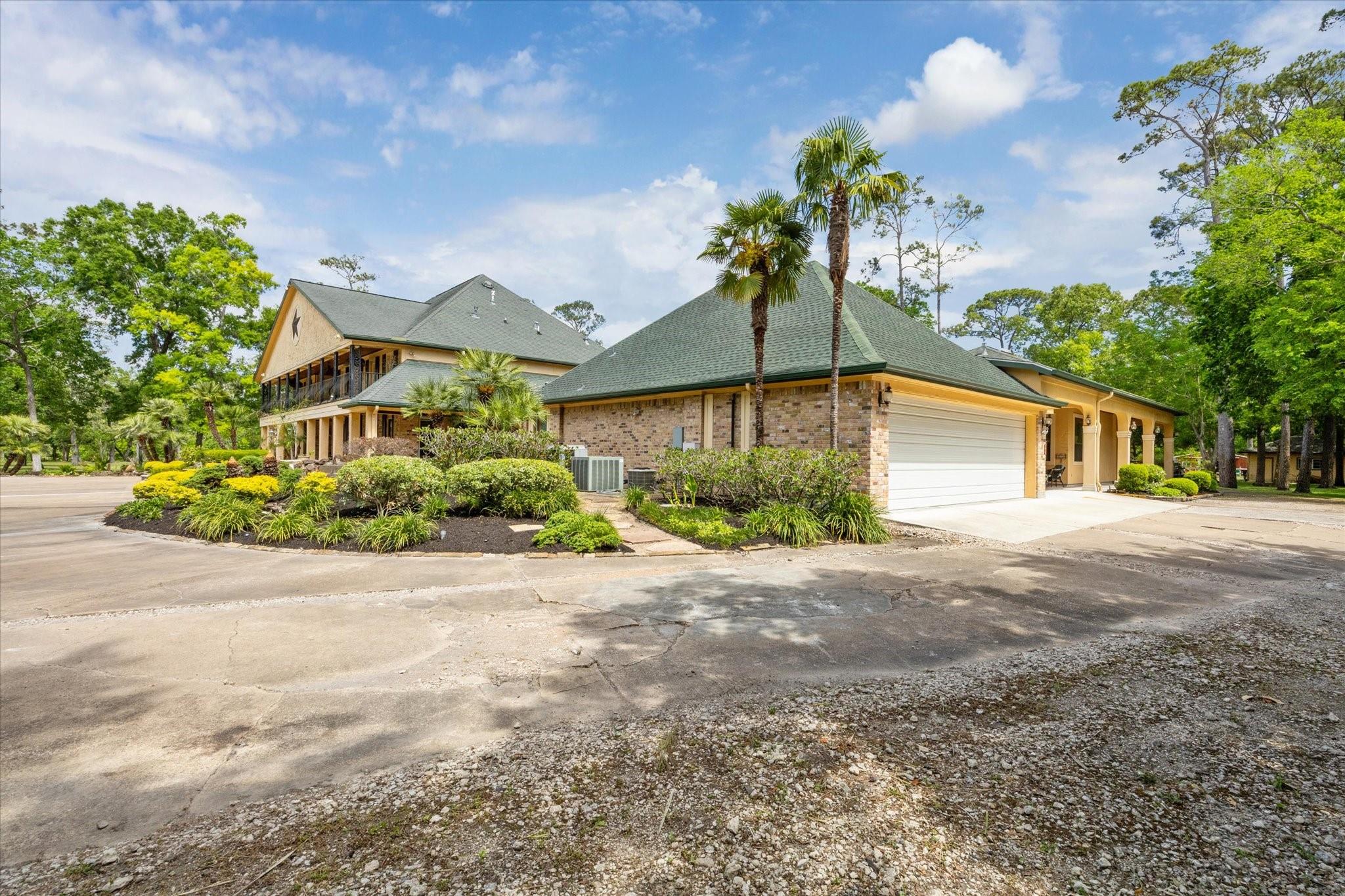 908 Myrtlewood Drive