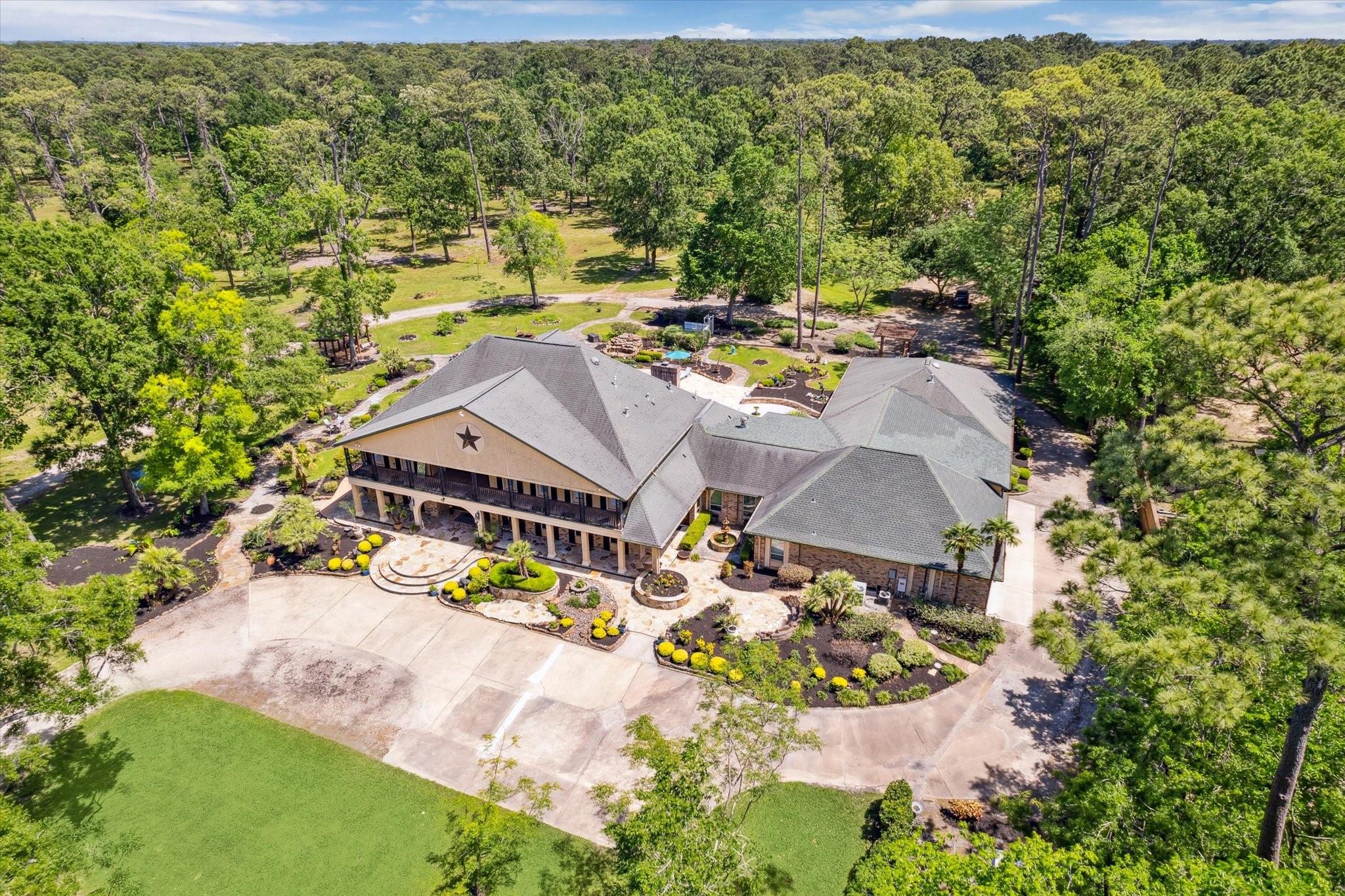 908 Myrtlewood Drive
