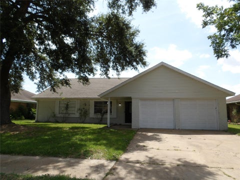 Photo of 2434 Tyler Lane, Deer Park, TX 77536 (MLS # 32586070)