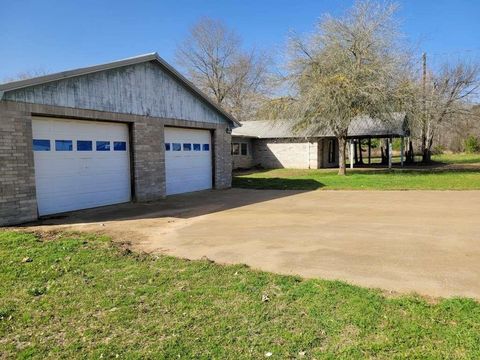Homes For Sale - 148 Chisum Trail<br/> Cherokee County, Bullard, TX 75757