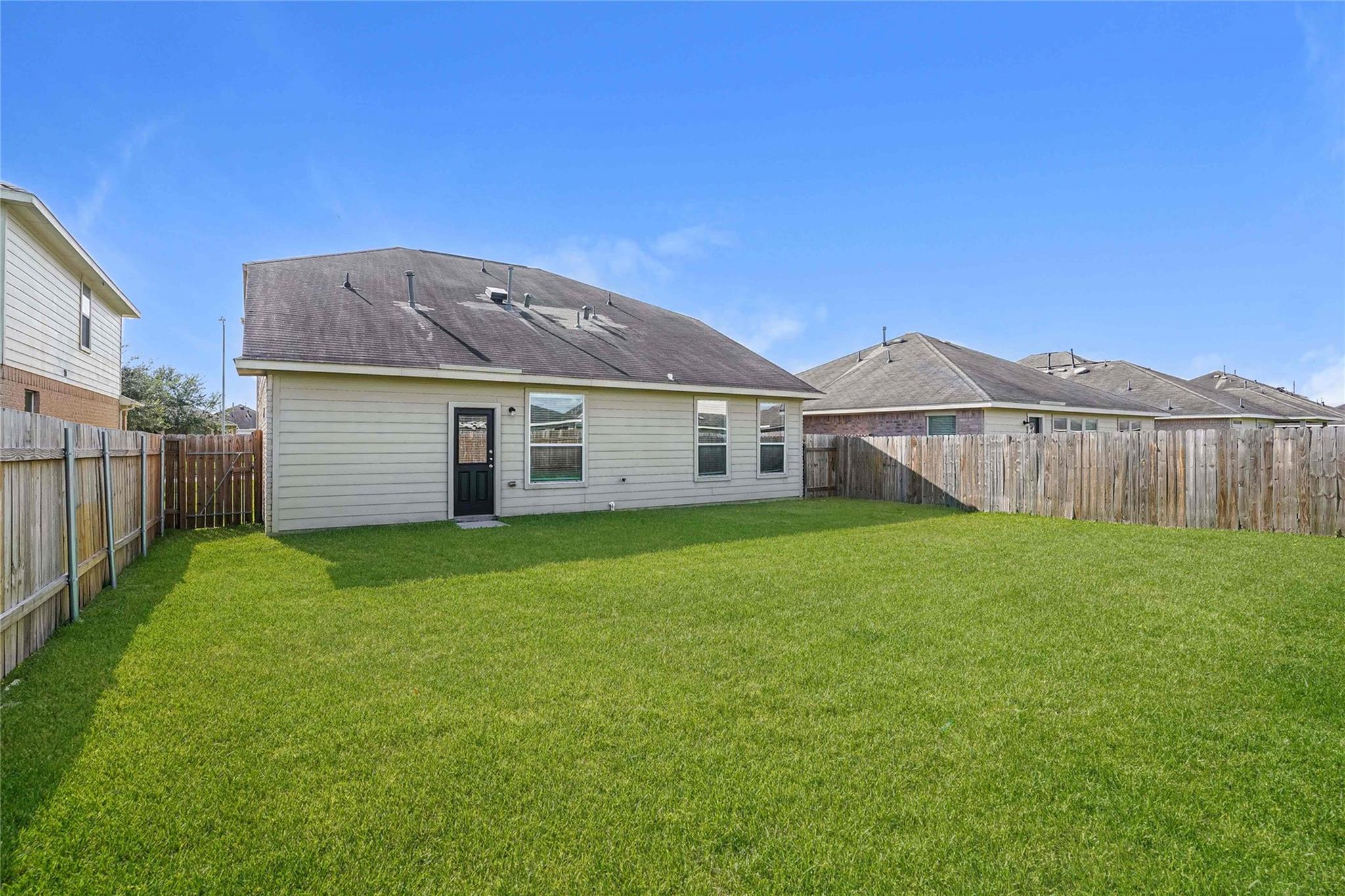 16 Leisure Shore Court