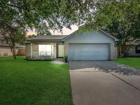 Photo of 19318 Diversion Drive, Tomball, TX 77375 (MLS # 36036667)