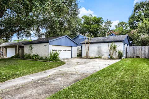 Photo of 16227 Mill Point Drive, Houston, TX 77059 (MLS # 27743712)