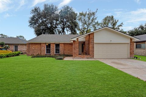 Photo of 15806 Spring Forest Drive, Houston, TX 77059 (MLS # 18580529)