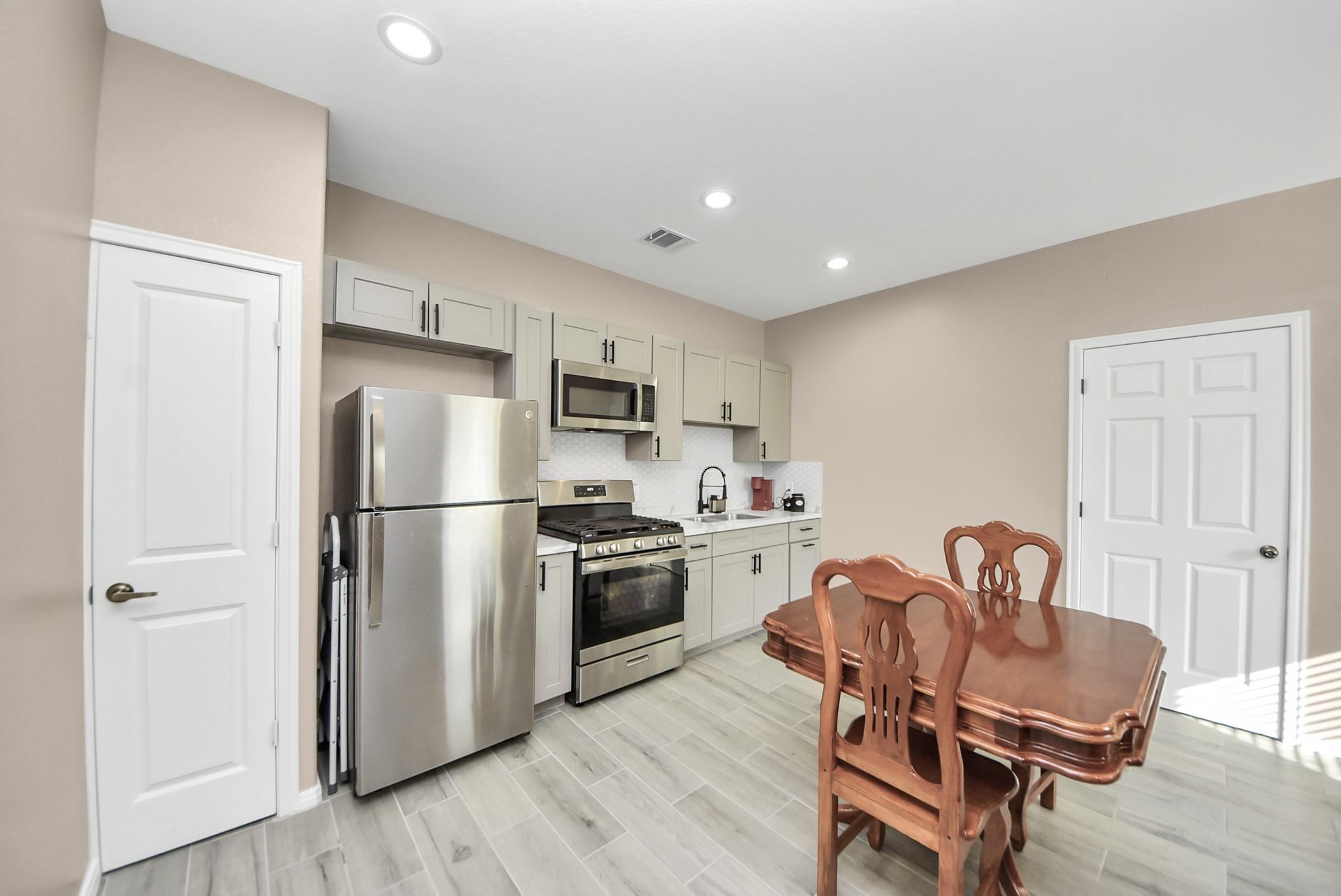 6543 Crestford Lane