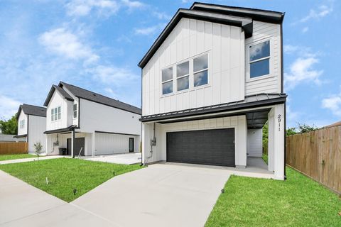 Photo of 2911 Jones Street, Houston, TX 77026 (MLS # 54831162) Photo of 2911 Jones Street, Houston, TX 77026 (MLS # 54831162)