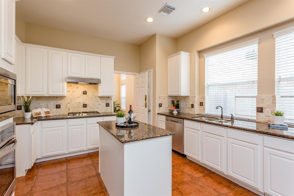 3926 Palace Springs