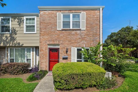 Photo of 1227 Country Place Drive, Houston, TX 77079 (MLS # 63220959) Photo of 1227 Country Place Drive, Houston, TX 77079 (MLS # 63220959)
