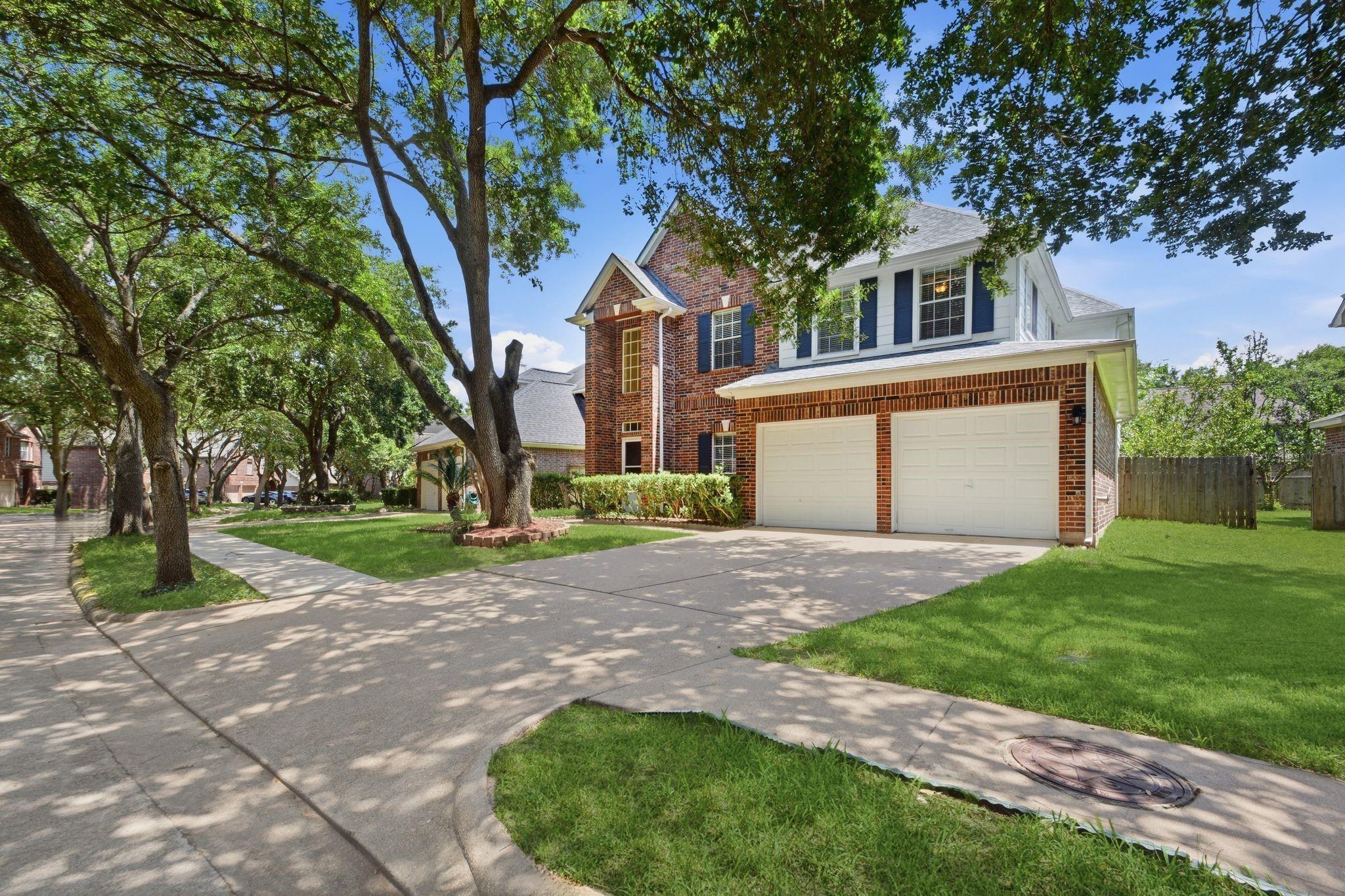 3126 Waters View Dr