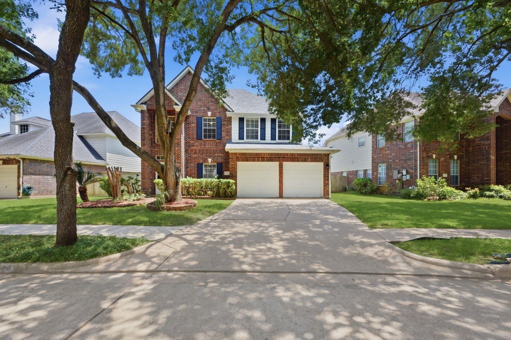 Photo of 3126 Waters View Dr DR, Sugar Land, TX 77478 (MLS # 22496085)