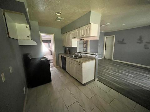 Tiny photo for 12702 Claygate Drive, Houston, TX 77047 (MLS # 25861459)