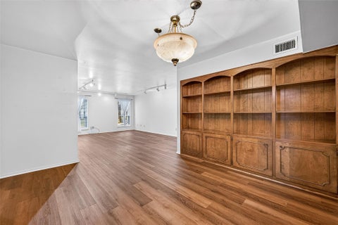 Photo of 359 N Post Oak Lane #122, Houston, TX 77024 (MLS # 95466950)