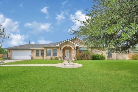 Photo of 319 Pinedale Avenue, Arcola, TX 77583 (MLS # 42157257) Photo of 319 Pinedale Avenue, Arcola, TX 77583 (MLS # 42157257)