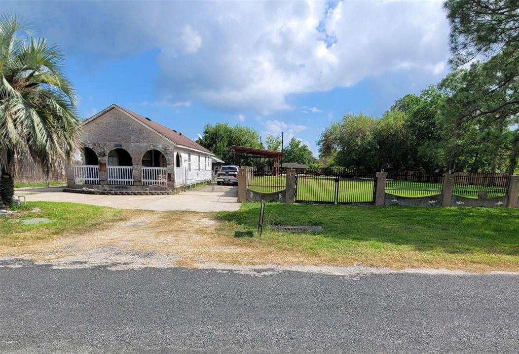 Photo of 3710 19th Street N, Texas City, TX 77590 (MLS # 72294096)