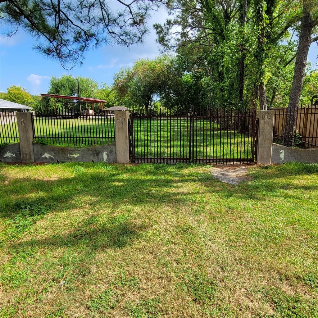 Photo of 3710 19th Street N, Texas City, TX 77590 (MLS # 72294096)